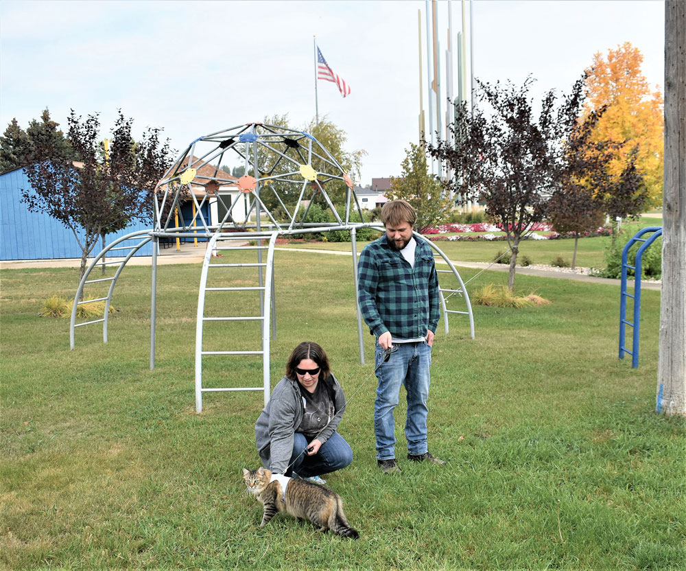 Chamber, CVB welcome new residents, fall season | News, Sports, Jobs - Vimarsana News