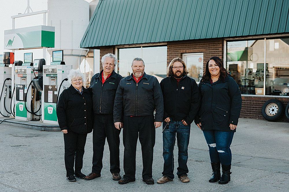 Fourth generation takes over Harper Oil | News, Sports, Jobs - The Pierce County Tribune - Vimarsana News