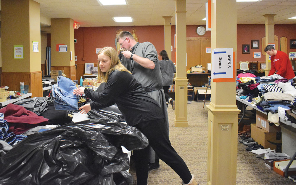 CYO fundraiser helps youth group, mission thrift store | News, Sports, Jobs - Vimarsana News