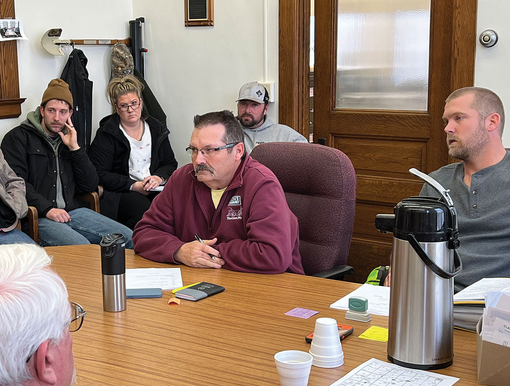 Residents seek response to snow troubles | News, Sports, Jobs - The Pierce County Tribune - Vimarsana News