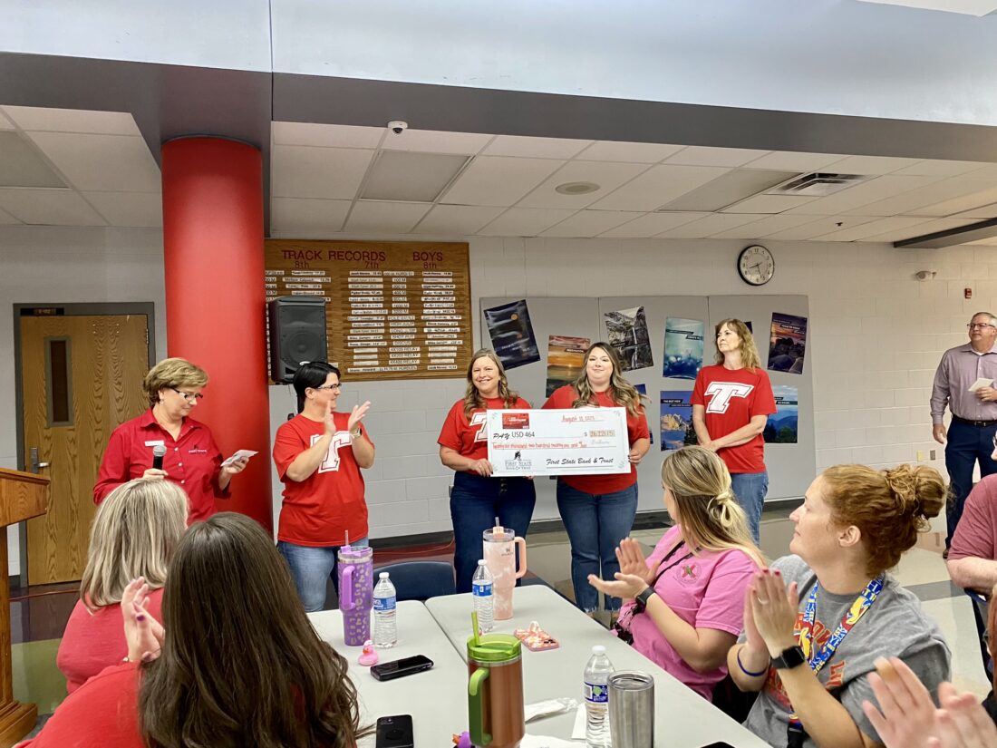 First State Bank and Trust prsents $26K check to Tonganoxie USD 464 | News, Sports, Jobs - Vimarsana News