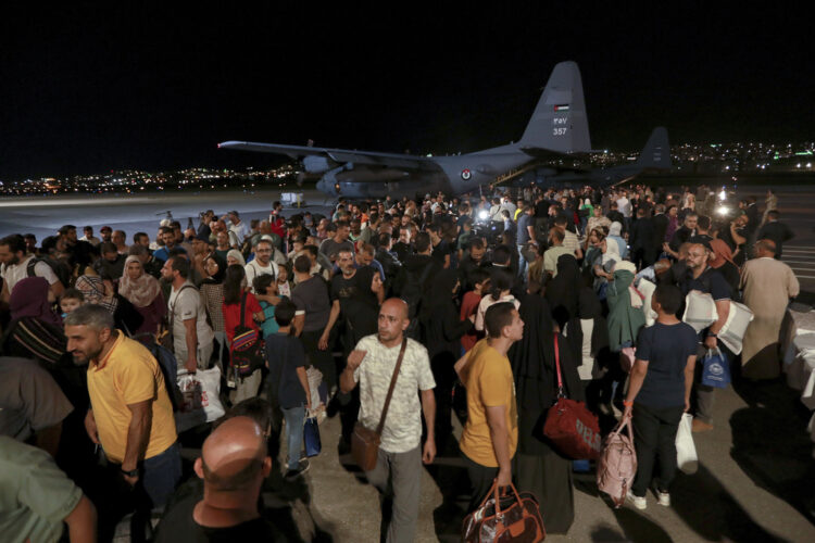 Tue. 9 a.m.: Fitful start to new 3-day truce in Sudan; airlifts continue | News, Sports, Jobs - Vimarsana News