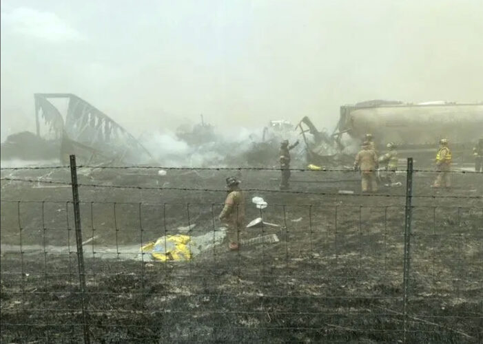 At least 6 dead after dust storm causes crashes in Illinois | News, Sports, Jobs - Vimarsana News