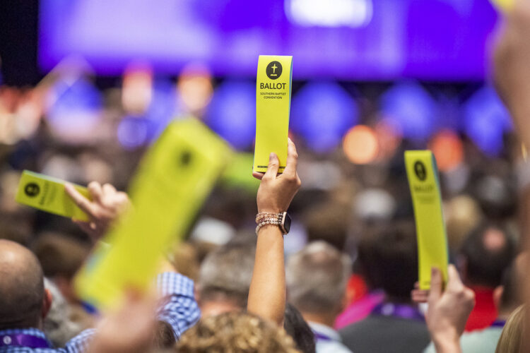 Wed. 11:04 a.m.: Southern Baptists refuse to let Saddleback Church back into the denomination for women pastors | News, Sports, Jobs - Vimarsana News