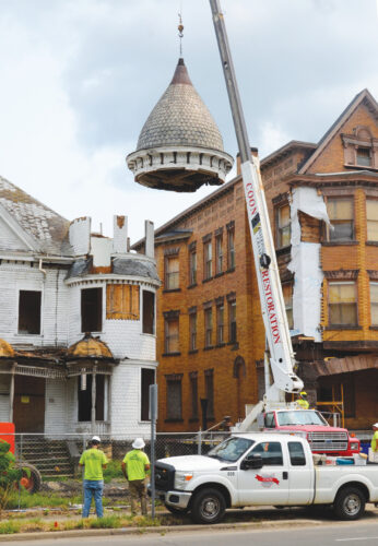 Removing a piece of history | News, Sports, Jobs - Vimarsana News