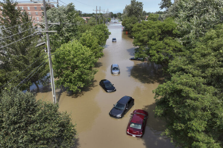 Fri. 10:01 a.m.: A Michigan storm with 75 mph winds downs trees and power lines; several people are killed | News, Sports, Jobs - Vimarsana News