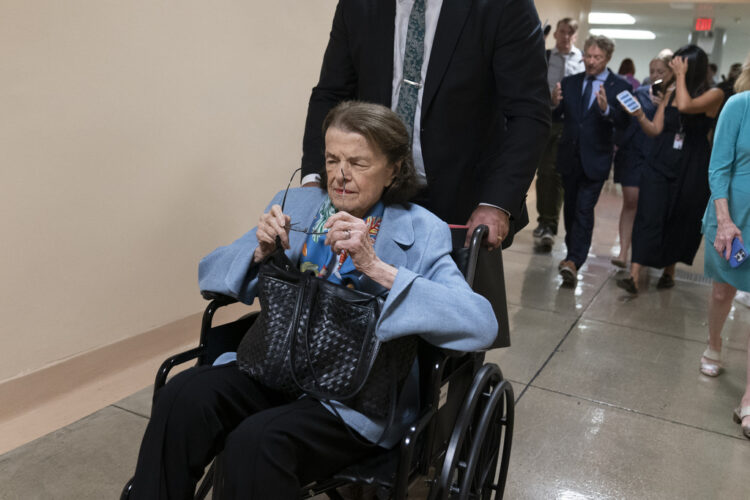 Fri. 9:13 a.m.: Democratic Sen. Dianne Feinstein of California dies at age 90, sources tell the AP | News, Sports, Jobs - Vimarsana News