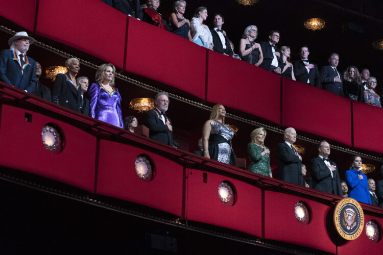 Kennedy Center Honors fetes new inductees, including Queen Latifah, Billy Crystal and Dionne Warwick