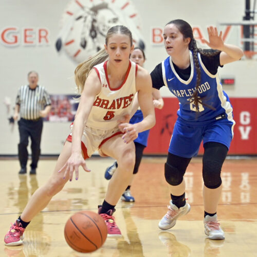 Badger shrugs off slow start to top Maplewood