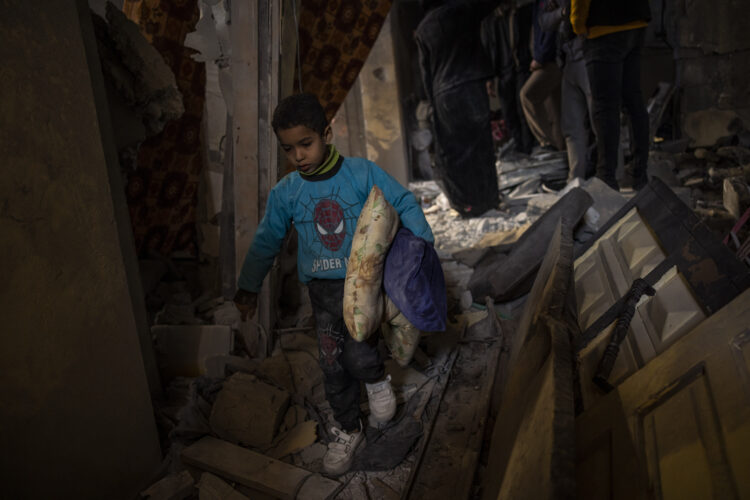 Thurs. 8:22 a.m.: Israeli strikes kill 13 in a southern Gaza town that could be the next target in the war | News, Sports, Jobs - Vimarsana News