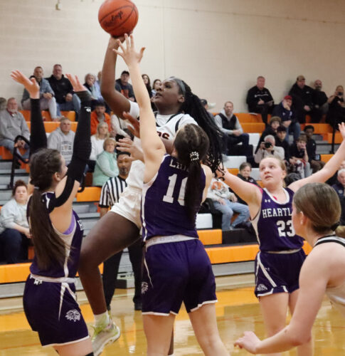 Springfield holds off Heartland Christian 59-43 in sectional final