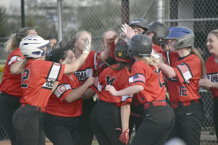 Columbiana cruises past Boardman, 10-1