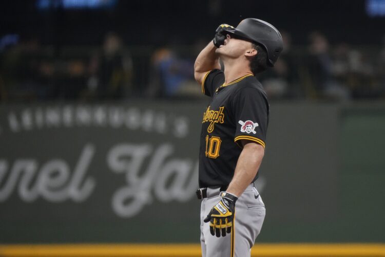 Reynolds, Keller lead Pirates to 8-6 win over Brewers