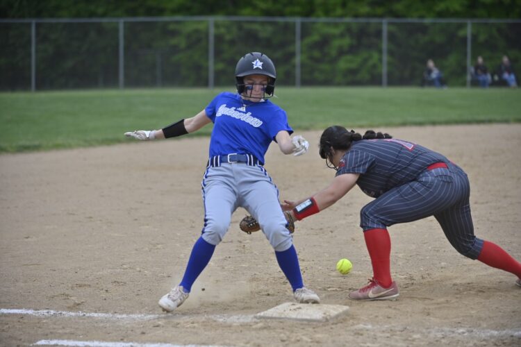 Lakeview records 13 hits, stomps LaBrae 14-1
