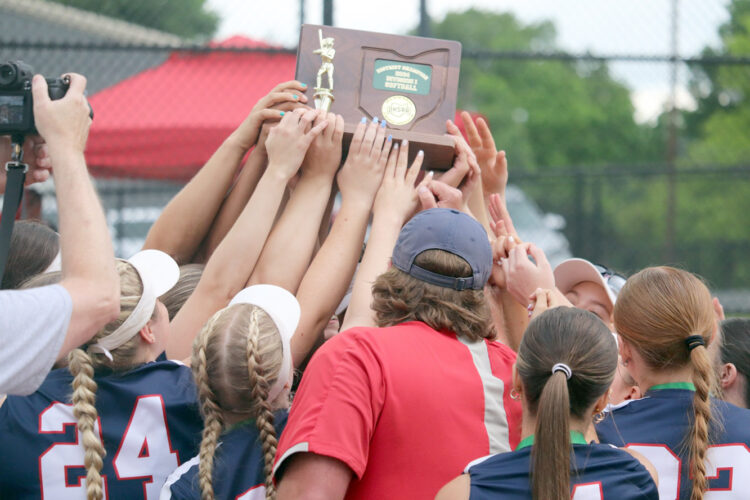 Fitch rides defense to third consecutive district title with 8-0 win over Chardon