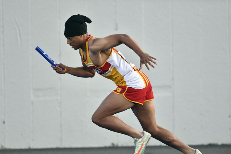 Mooney 4&times;400 team overcomes injuries