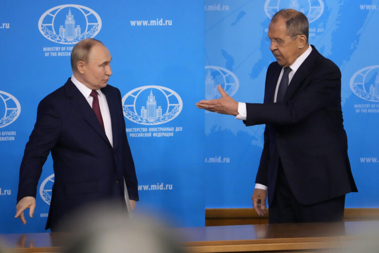 Putin offers truce if Ukraine exits Moscow-occupied areas and drops NATO bid &mdash; a nonstarter for Kyiv