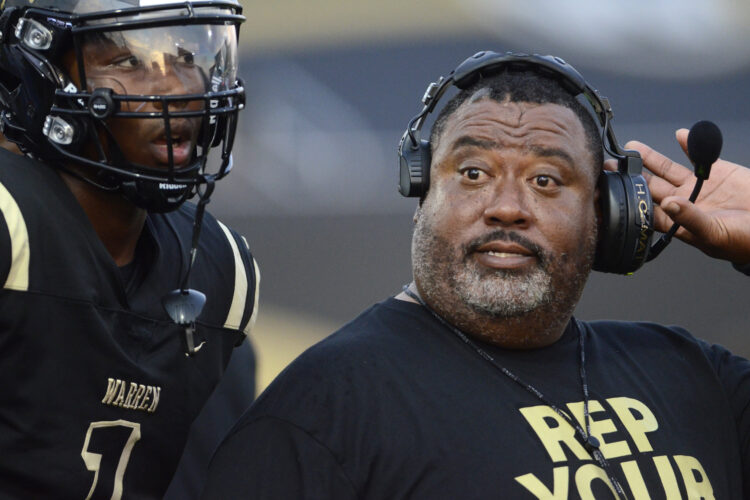 Harding holds on to beat Bucktel, Richardson earns first win