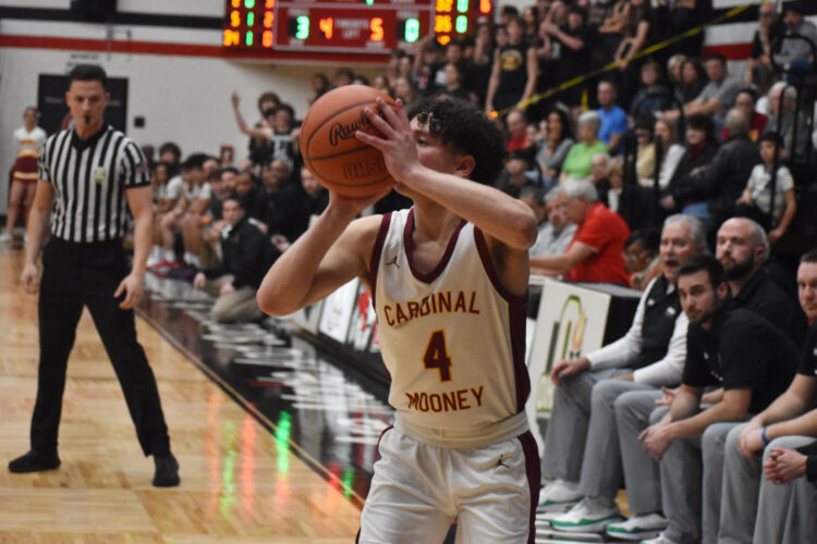 Inexperienced Mooney boys to lean on roster’s size Inexperienced Mooney boys to lean on roster’s size