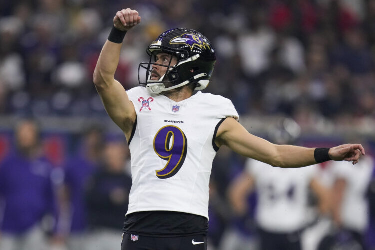 Seven more massage therapists accuse Ravens&rsquo; Tucker of sexually inappropriate conduct