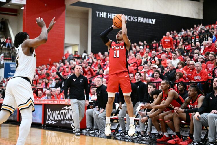 Milwaukee leans on strengths as YSU falls 84-74 Milwaukee leans on strengths as YSU falls 84-74