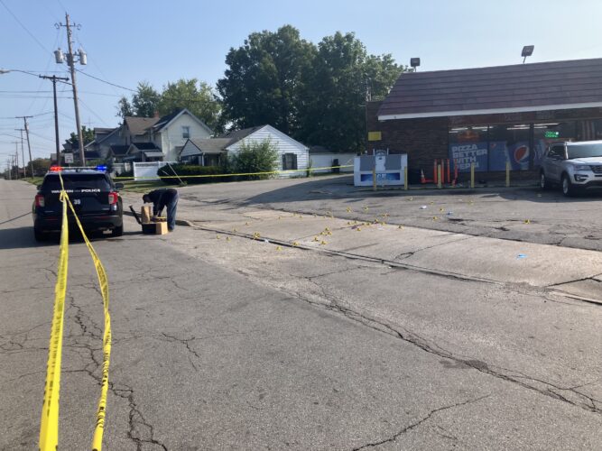 One dead after early morning shooting in Warren