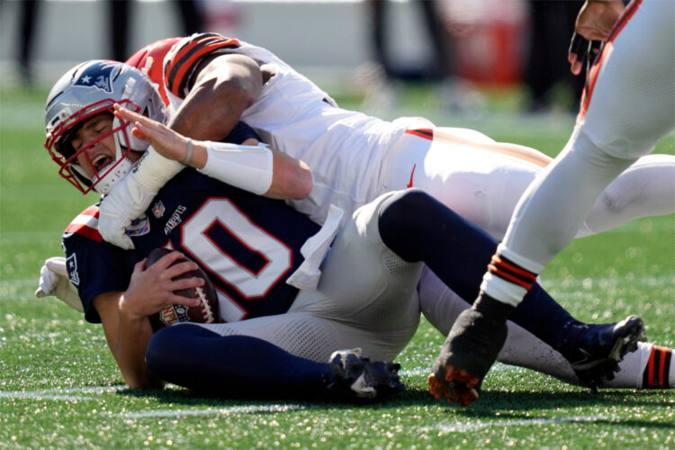 Patriots overcome Garrett&rsquo;s 5 sacks to top Browns