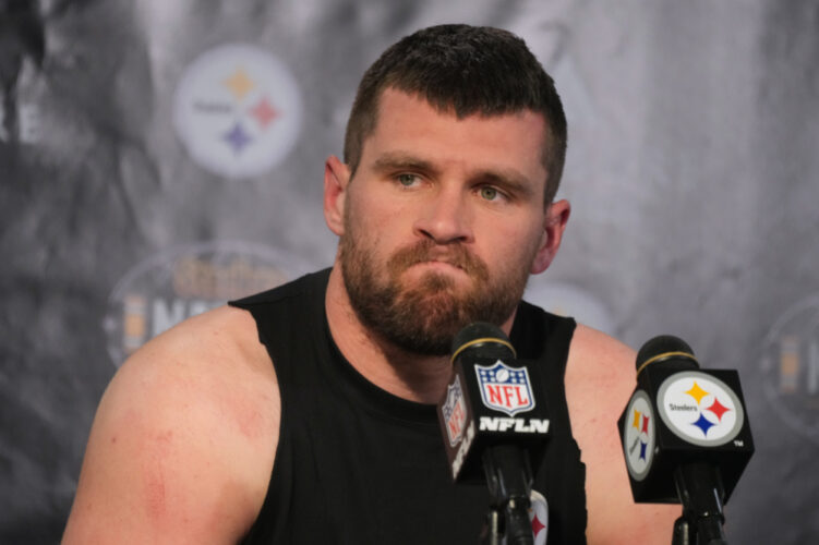 Steelers’ Watt has lung surgery Steelers’ Watt has lung surgery