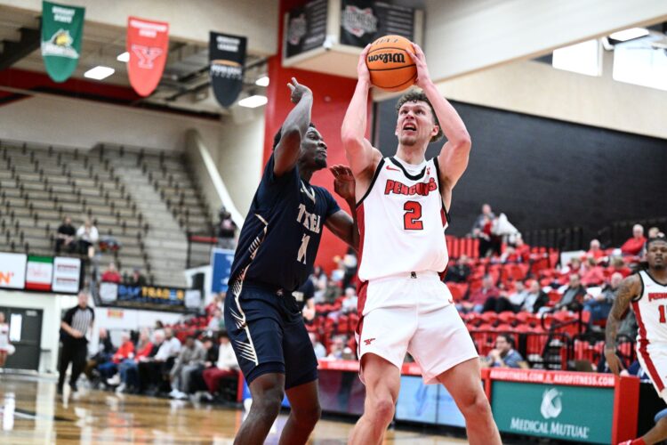 Rolf stays hot as YSU thrashes Thiel after week off