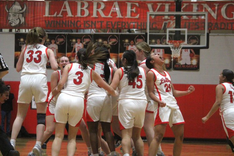 LaBrae downs Rebels for first conference title since 1981 LaBrae downs Rebels for first conference title since 1981