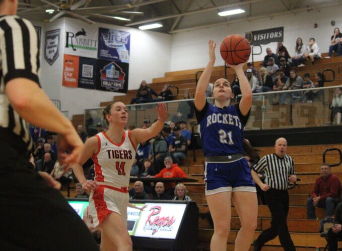 Seneca East comes back to top Maplewood