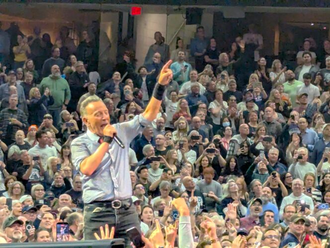 Springsteen rallies Cleveland crowd with political anthems