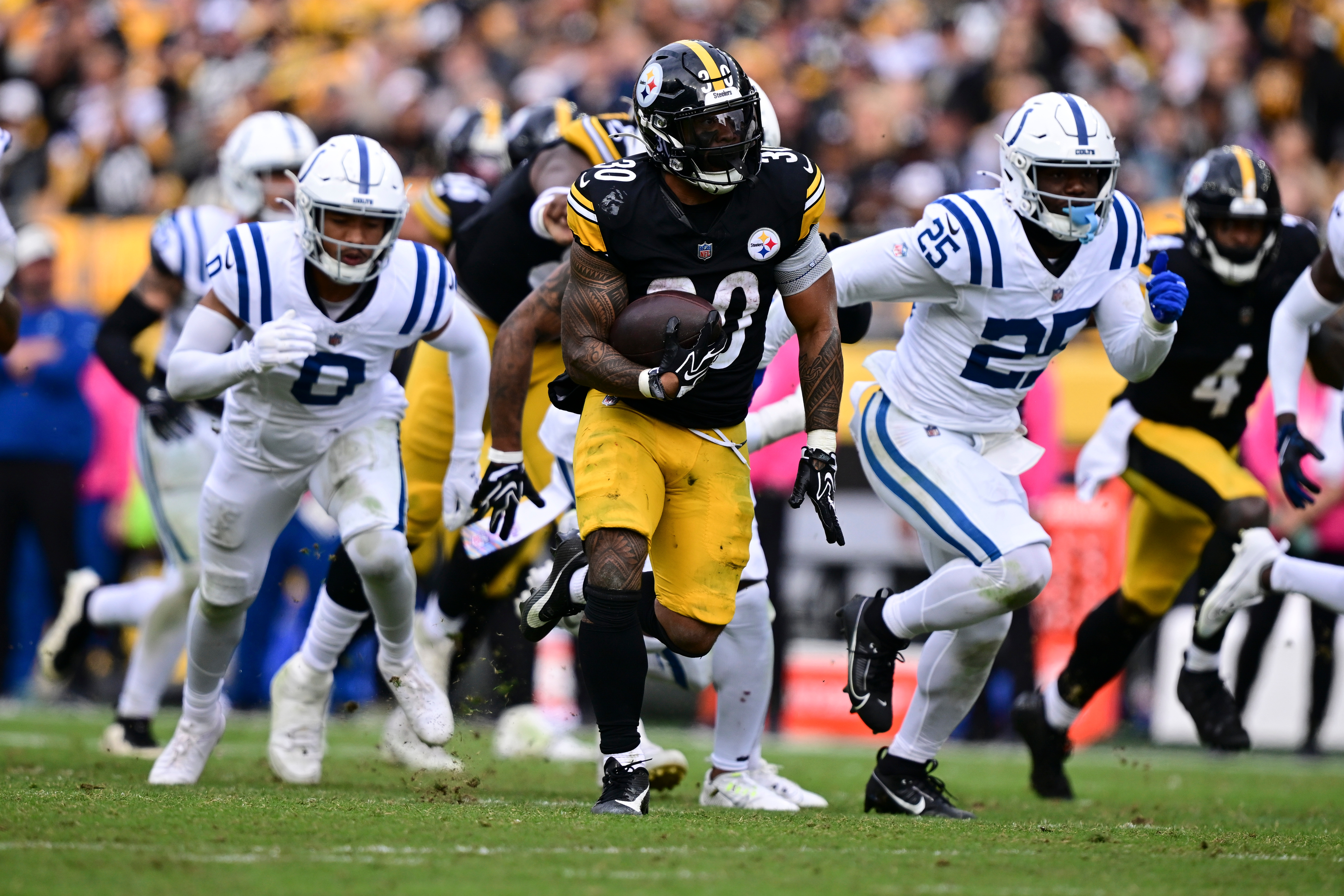 Warren’s brilliance leads Steelers past Colts Warren’s brilliance leads Steelers past Colts