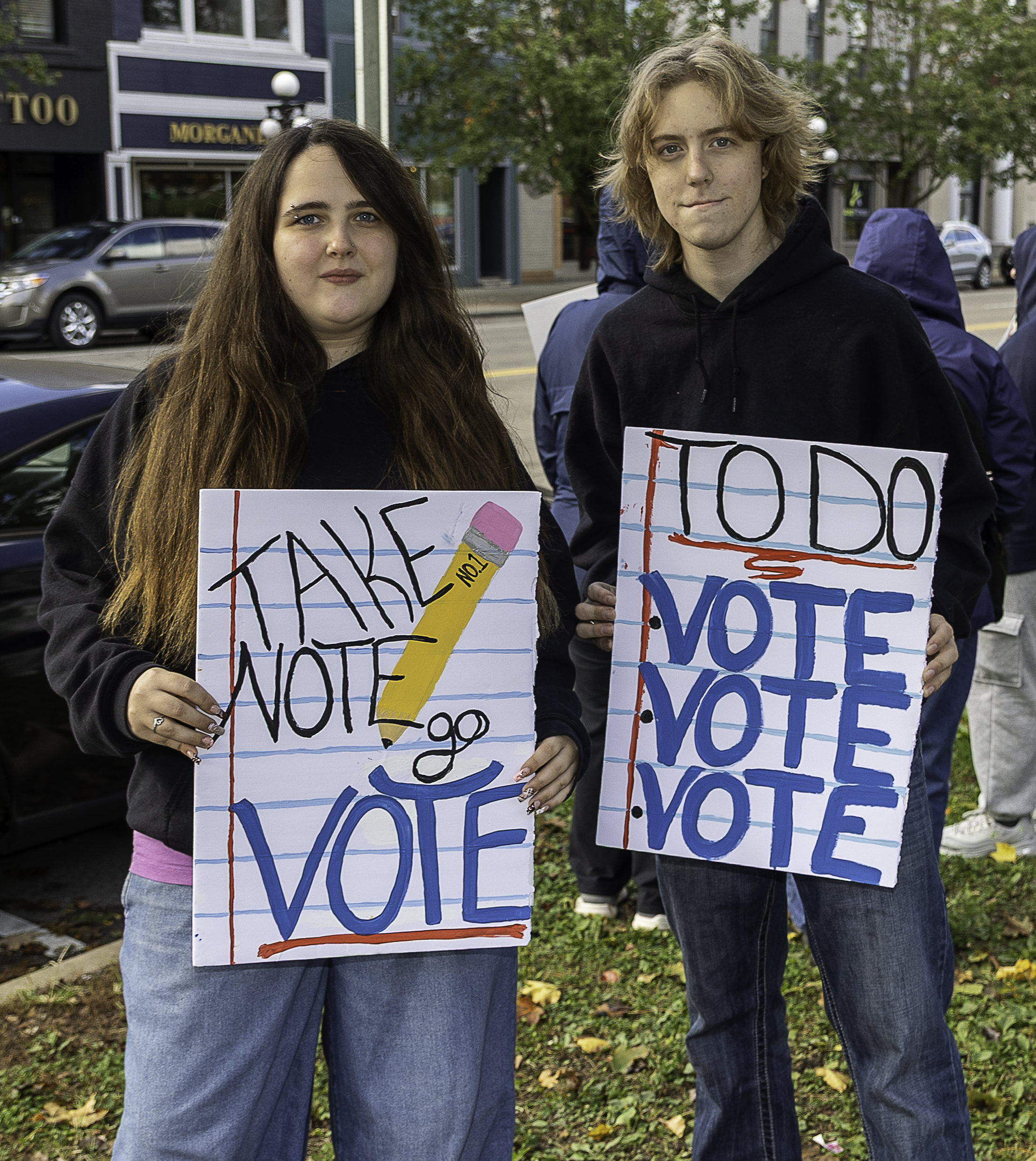 Good Trouble Trumbull urges early voting