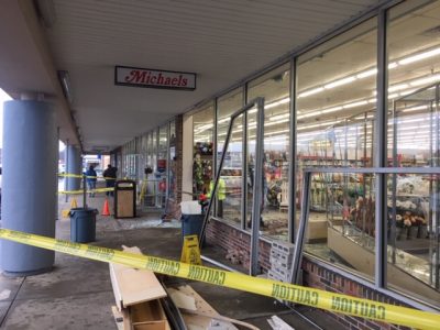 Fri 11 25 A M Vehicle Goes Through Front Window At Boardman
