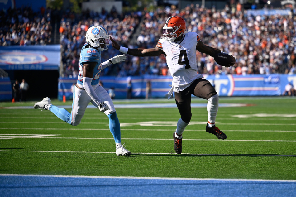 Browns' comebacks put Watson in a 3-QB club