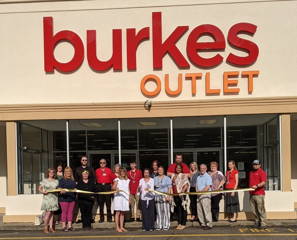 Burkes Outlet opens at Riverfront Village | News, Sports, Jobs - Vimarsana News