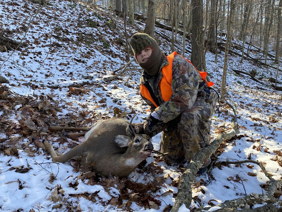 Aiden Lancaster on a cold and snowy day takes down a nice buck while out hunting with his father | News, Sports, Jobs - Vimarsana News