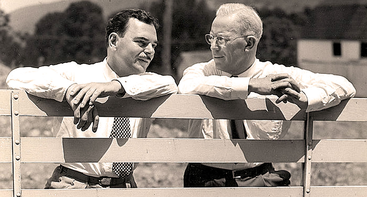 Thomas E. Dewey (L) and Earl Warren (R)