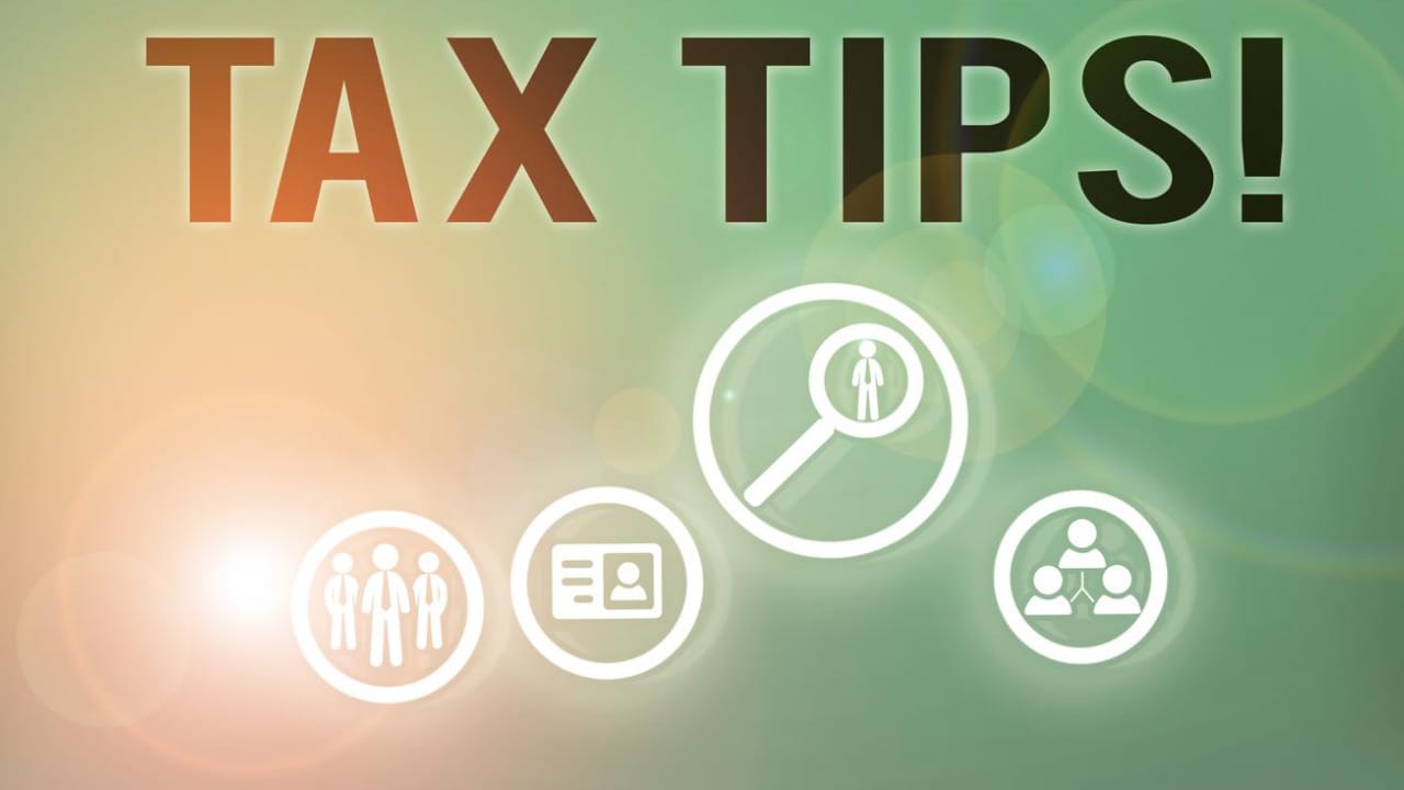 How much does a tax preparer make?