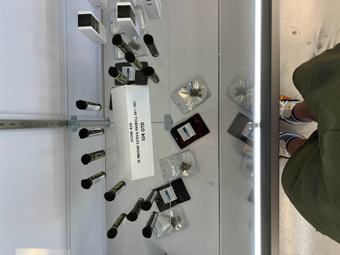 What is the customer feedback on Old Town ABQ Dispensary?