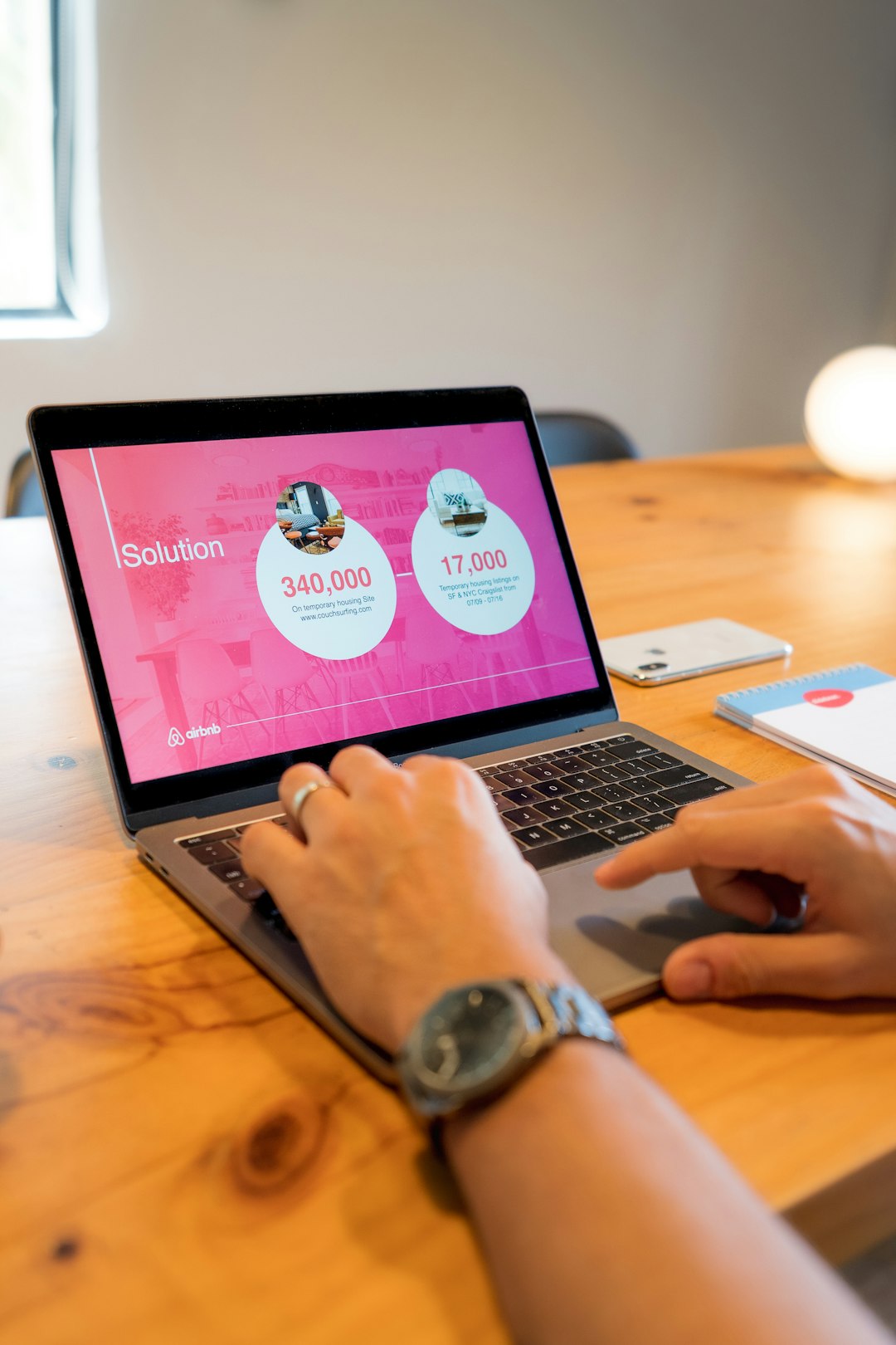 AI Speaker Notes for Enhanced Presentation Delivery