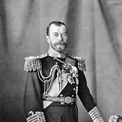 Nicholas_II_by_Boissonnas_&_Eggler_c1909.jpg