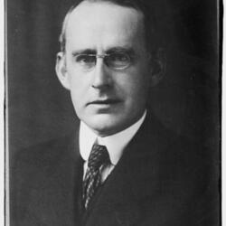 ArthurSEddington.jpg