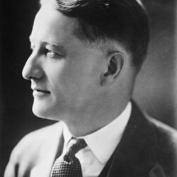 330px-Arthur_Raymond_Robinson_circa_1920.jpg