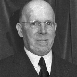Ernest_Carroll_Moore,_c1936.jpg