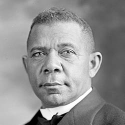 Booker_T_Washington_1905.jpg