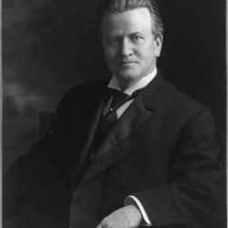 La Follette Sr..jpg