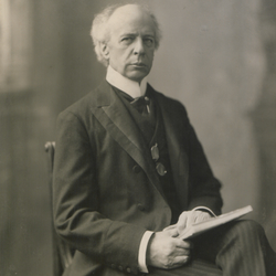 The_Honourable_Sir_Wilfrid_Laurier_Photo_A_(HS85-10-16871)_cropped.jpg