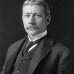 Elihu_Root,_bw_photo_portrait,_1902.jpg